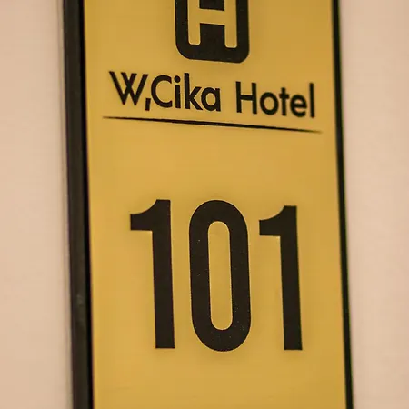بيت ريفي W Cika *